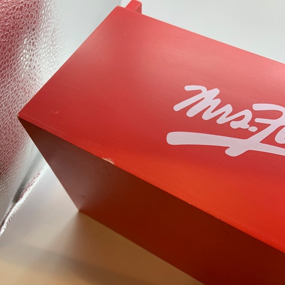 Vintage Mrs. Fields Wooden Logo Box Retro 11" Crate Red/White - Picture 7 of 16